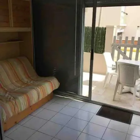 Apartment Port